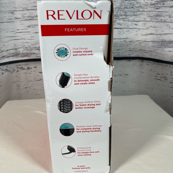 Revlon Salon one step hairdryer in Volumizer Max drying  power One step - Picture 2 of 5